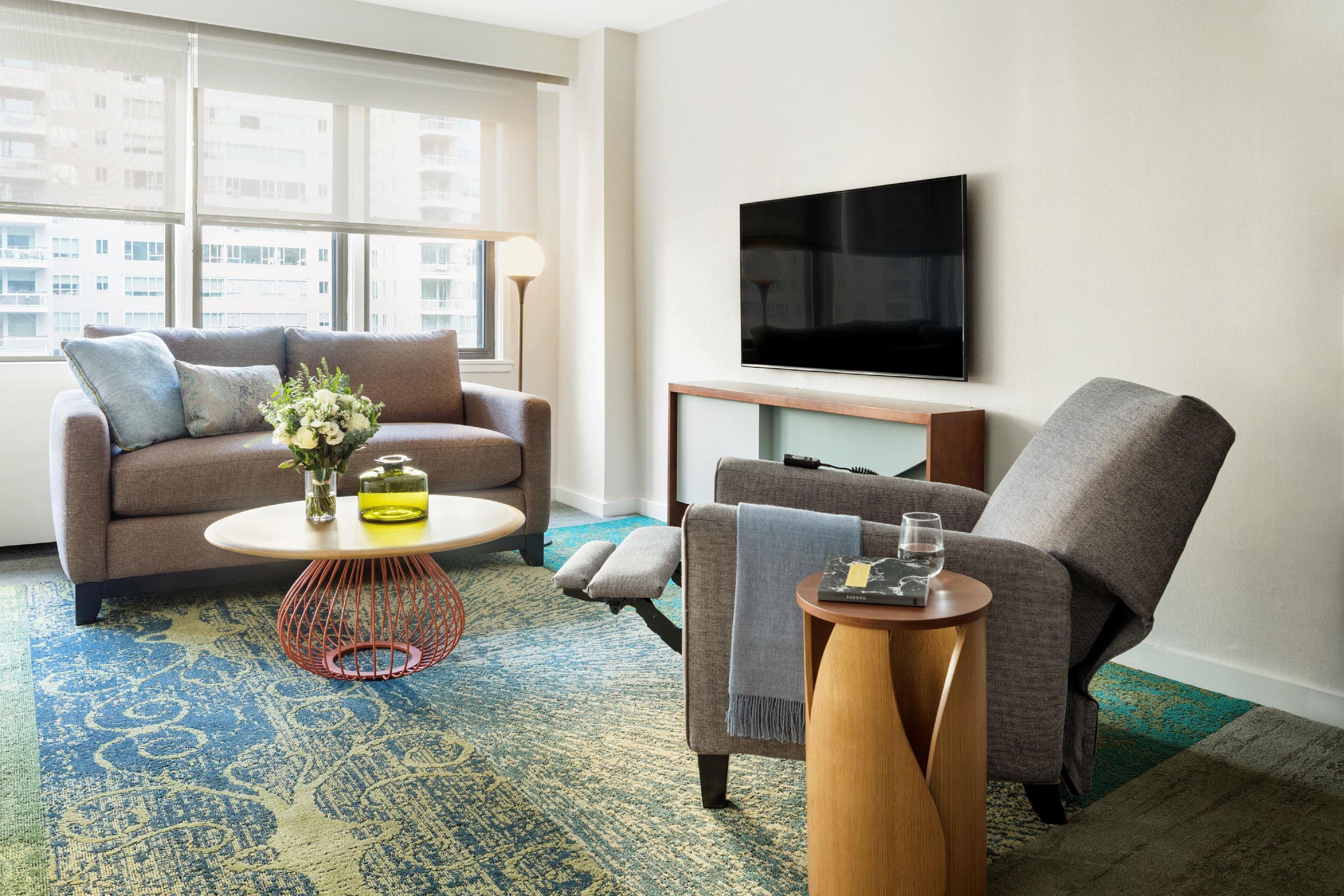 The Gardens Sonesta Es Suites New York Exterior photo