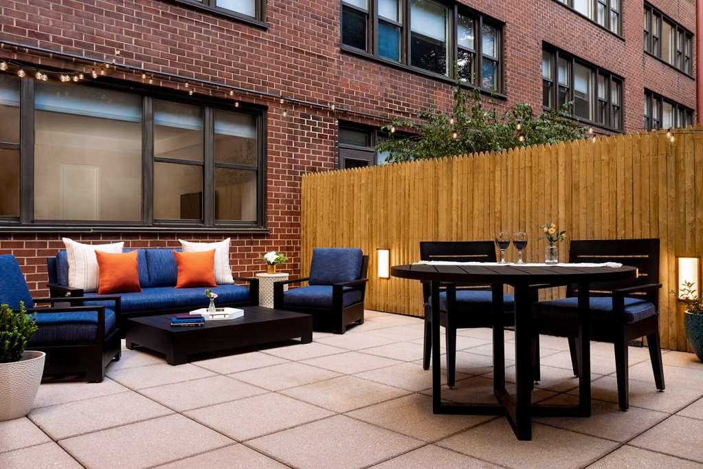 The Gardens Sonesta Es Suites New York Exterior photo